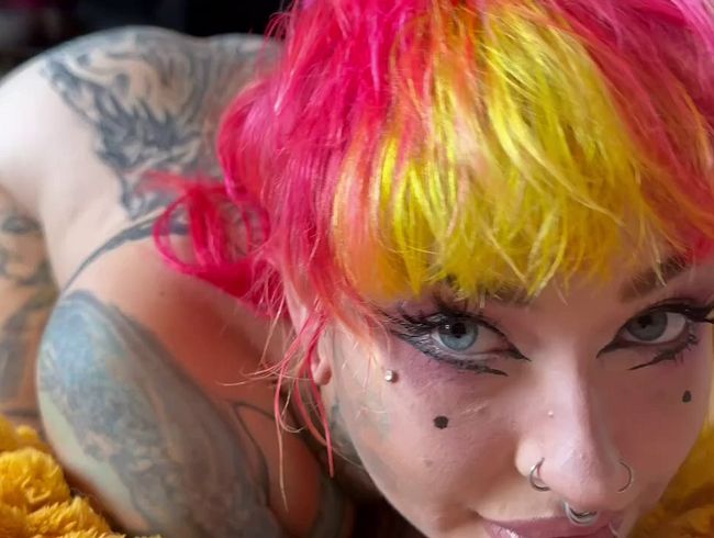 Micky-Bottenberg Porno Video: Geschminkte hur* saugt den schw**z bis zum sper*aschl**ken!