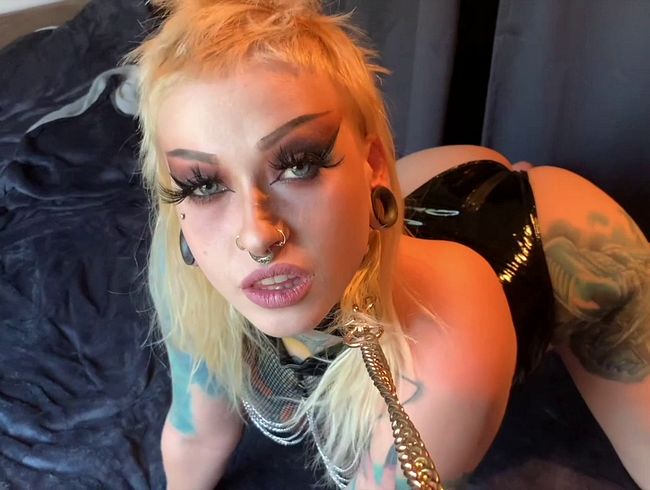 Micky-Bottenberg Porno Video: Mein ERSTES mal angeleint! Wie eine Schlampe gefi**t