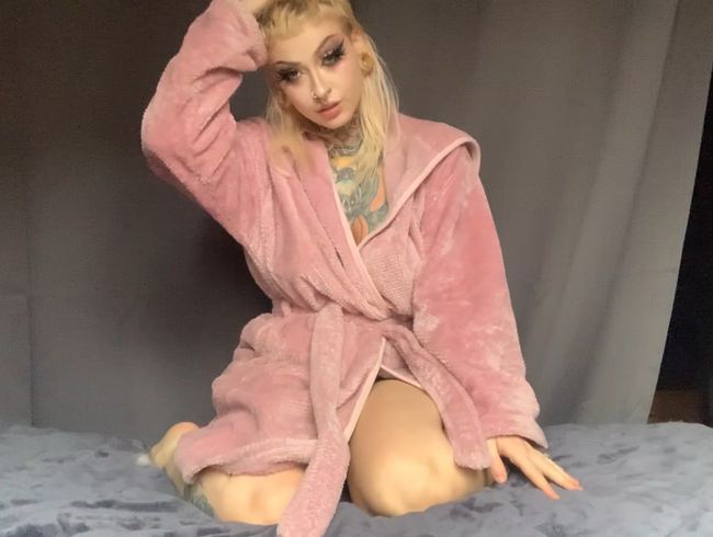 Micky-Bottenberg Porno Video: MEIN ERSTES MAL - Teenie Orgasmus