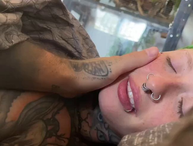 Micky-Bottenberg Porno Video: Super intimer Missionary s*x! Mehr Privat geht es nicht!